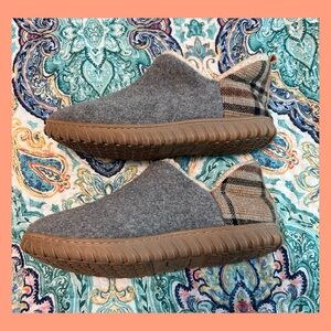 Women’s Cozy Gray Slip-On Shoes